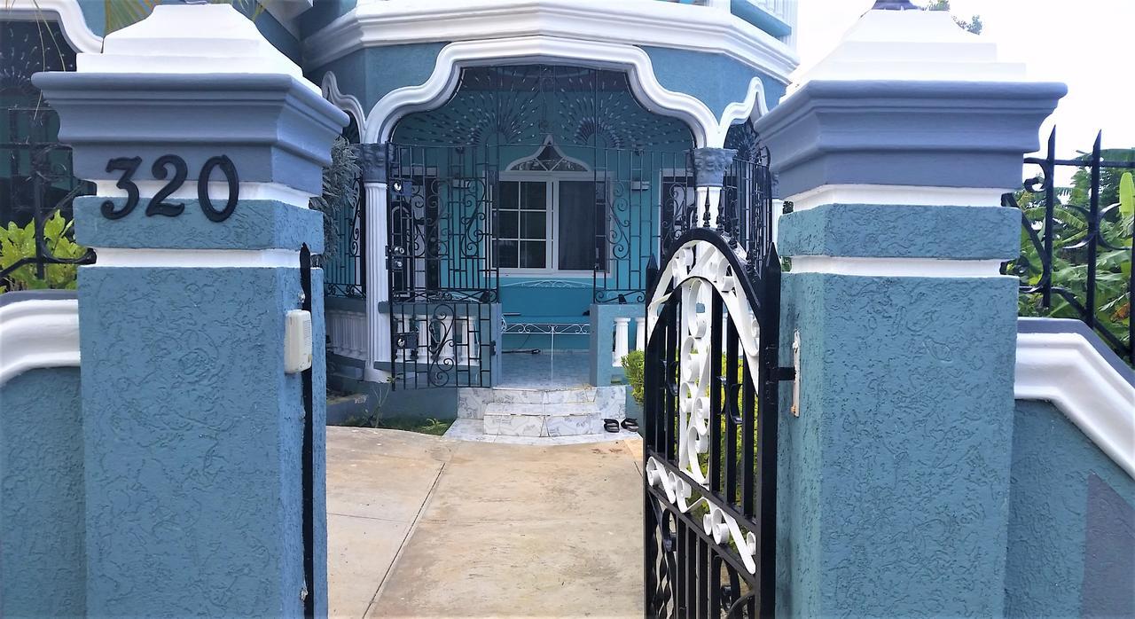 Bailey'S Bed And Breakfast Runaway Bay Exterior foto