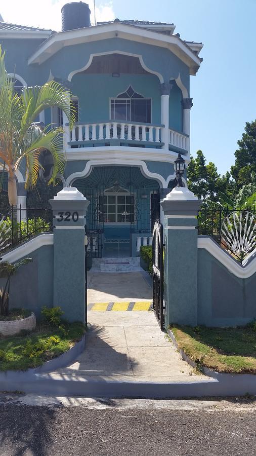 Bailey'S Bed And Breakfast Runaway Bay Exterior foto